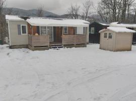 Hôtel Grand Mobil Home 6 personnes climatisé avec 3 chambres et 2 salles de bains à Munster en Alsace