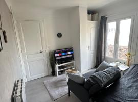 Hôtel cosy apartment - 15 min from paris