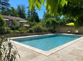 Hôtel Gîte La loge 142 route de CARPENTRAS 84210 VENASQUE