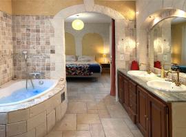 Hôtel Maison avec 2 appartements, jacuzzi et accès privé à la rivière