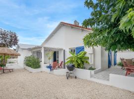 Hôtel À 400m de la plage, maison renovée pour 6