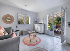 Hôtel Appartement avec jardin à 300m de la plage, pour 4