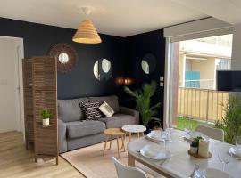 Hôtel Bel appartement avec piscine et vue bateaux