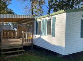 Hôtel Mobil-home 29m², 2 chambres, terrasse, jardin - API-1-52-1108