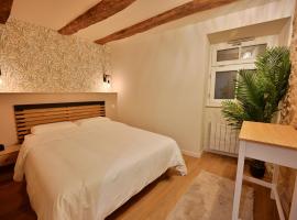 Hôtel Rez de chaussée appartement à Tournus - RIMA