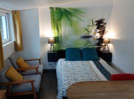 Hôtel Le bon coin jardin acces autonomie parking privé