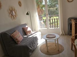 Hôtel T2, 3 minutes à pied de la mer