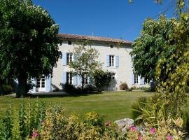 Hôtel Belle Demeure Charentaise - Piscine chauffée