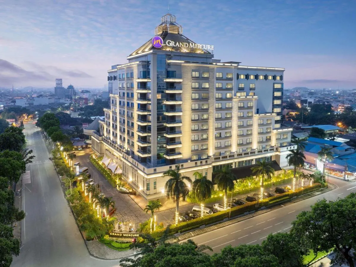 5 hotel in Medan
