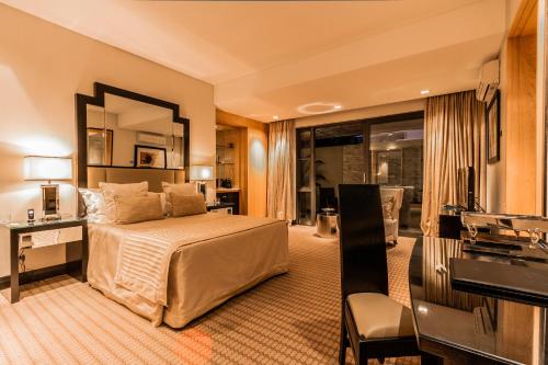 Mantis No5 Boutique Art Hotel